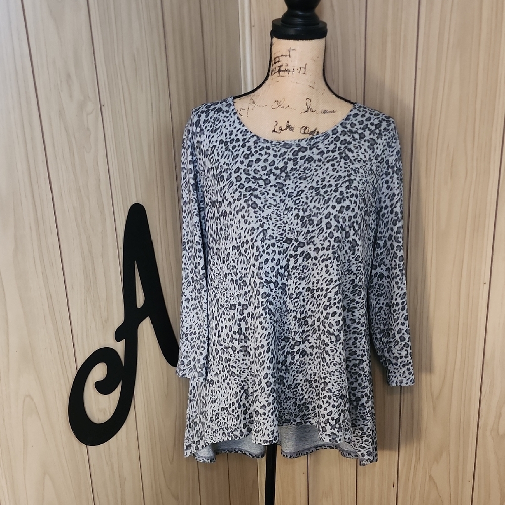 LOGO by Lori Goldstein Gray Leopard Print Sweater
